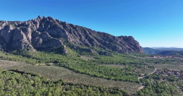 Drone Video Cordillera Cerca Del Monasterio Monserrat Cerca Barcelona Durante — Vídeos de Stock