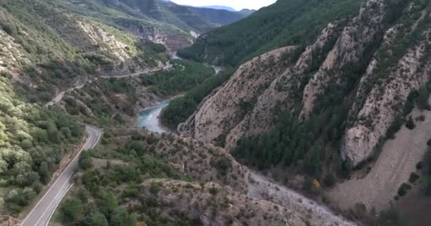 Drone Pan Πάνω Από Φαράγγι Mirador Janovas Και Τον Ποταμό — Αρχείο Βίντεο