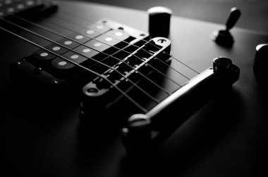 elektro gitar kapatmak