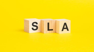 sla - tahta küplerle ilgili metin, sarı arkaplan