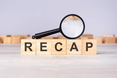 Büyüteçli tahta bloklar: RECAP