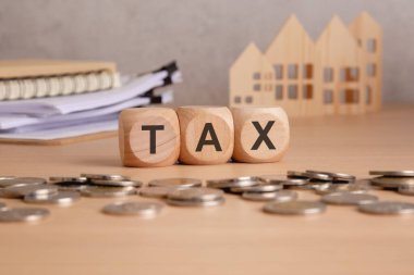 Bu metin vergi hazırlama, temel araçlar ve gerekli belgelerin vurgulanması üzerine odaklanmış bir genel bakış sunar.