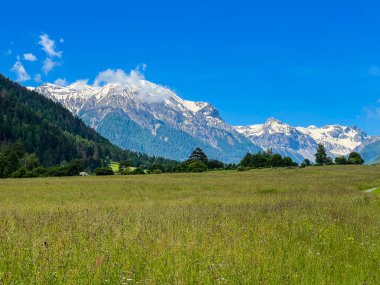 Alplerdeki dağlar - İsviçre - Vinschgau