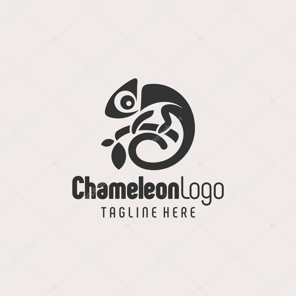 Timeless Chameleon Badge Black White