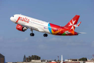 Air Malta Airbus A320-251N (REG: 9H-NEC) 31. pistten kalkıyor..