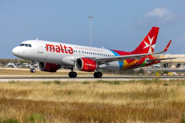 Air Malta Airbus A320-251N (REG: 9H-NEC) 31. pistten kalkıyor..
