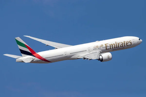 Luqa Málta 2023 Május Emirates Boeing 777 31H Reg Epa Jogdíjmentes Stock Fotók
