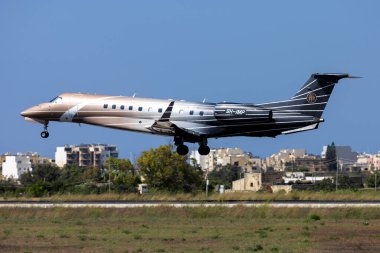 Luqa, Malta - 2 Temmuz 2023: Air X Embraer ERJ-135BJ Legacy 600 (Reg: 9H-IMP).