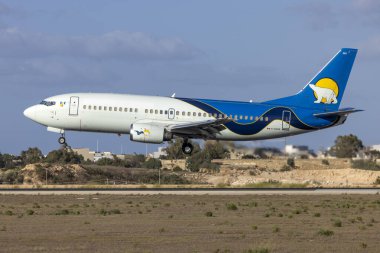 Luqa, Malta - 14 Eylül 2024: Eski Kanadalı Kuzey Boeing 737-36Q (REG: C-GCNK), feribot uçuşunda yeni bir operatöre tahsis edildi..