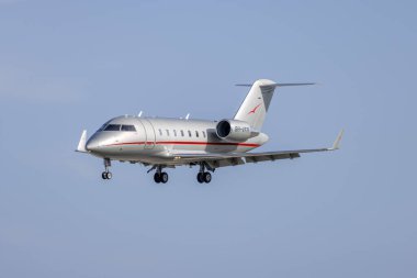 Malta, Luqa - 22 Ocak 2025: VistaJet Bombardier CL-600-2B16 (Reg: 9H-VFR), VistaJet filosuna yeni katıldı.
