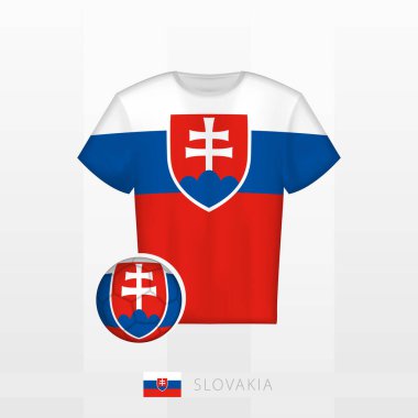 Slovakya milli takımının futbol üniforması ve Slovakya bayraklı futbol topu. Futbol forması ve bayraklı futbol topu..
