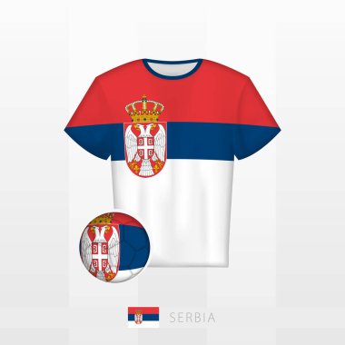 Sırbistan milli takımının futbol forması ve Sırbistan bayrağı. Futbol forması ve bayraklı futbol topu..