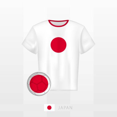 Japon milli takımının futbol forması ve Japon bayrağı. Futbol forması ve bayraklı futbol topu..