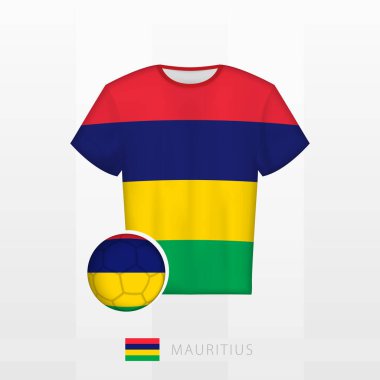 Mauritius milli takımının futbol forması ve Mauritius bayrağı. Futbol forması ve bayraklı futbol topu..