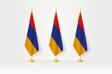 Üst üste üç Ermenistan bayrağı, basın toplantısı ve diğer toplantıların resimleri..