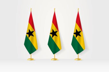 Altın bir standın üstünde üç Gana bayrağı, basın toplantısı ve diğer toplantıların resimleri..