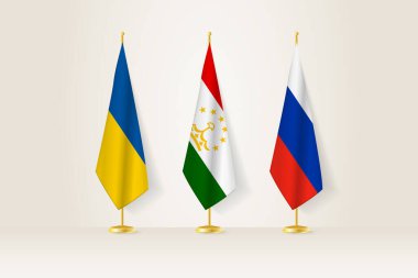 Diplomatik Toplantı Temsilcisi, Ukrayna, Tacikistan ve Rusya Bayrakları. Diplomatik Standartlarda Bayraklar.
