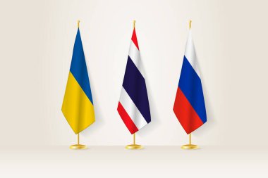 Diplomatik Toplantı Temsilcisi, Ukrayna, Tayland ve Rusya Bayrakları. Diplomatik Standartlarda Bayraklar.