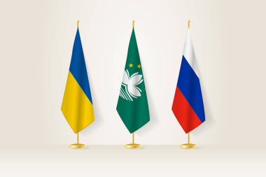 Diplomatik Toplantı Temsilcisi, Ukrayna, Macau ve Rusya Bayrakları. Diplomatik Standartlarda Bayraklar.