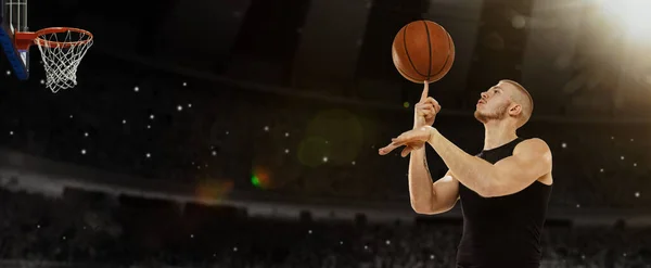 Tricks Spaß Junge Profi Basketballspieler Drehen Den Ball Auf Dem — Stockfoto