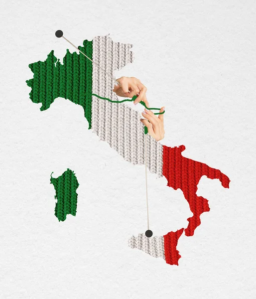 Kreative Konzeptgestaltung Gestrickte Textur Einer Landkarte Von Italien Als Symbol — Stockfoto
