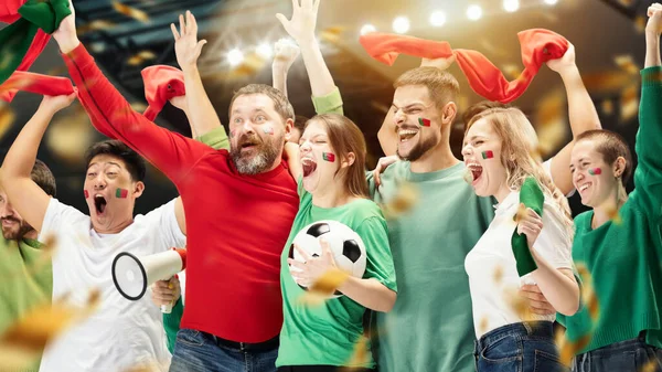 ポルトガルの若い男女のサッカーファンのグループは 混雑したスタジアムで赤いスカーフでナショナルサッカーチームを応援しています スポーツ サポート チームイベント 競争の概念 コラージュ バナー ポスター — ストック写真