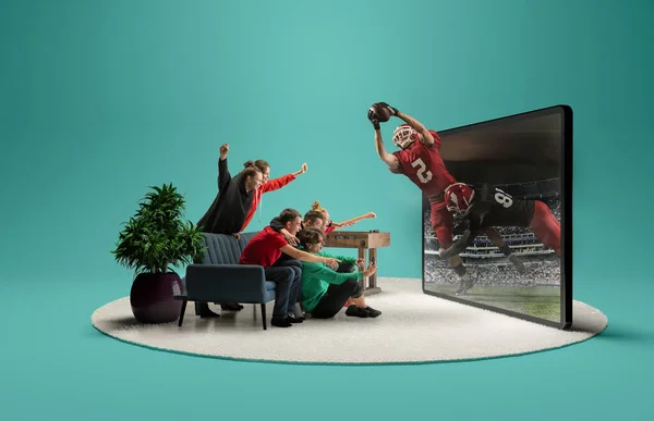 Live Stream Game Group Friends Sitting Front Huge Model Screen — Stock Photo, Image