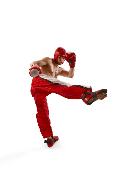 Spinner Jovem Kickboxer Profissional Usando Capacete Luvas Boxe Movimento Isolado — Fotografia de Stock