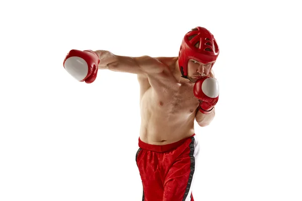 Retrato Dinámico Joven Atleta Musculoso Kickboxer Profesional Casco Protector Guantes —  Fotos de Stock