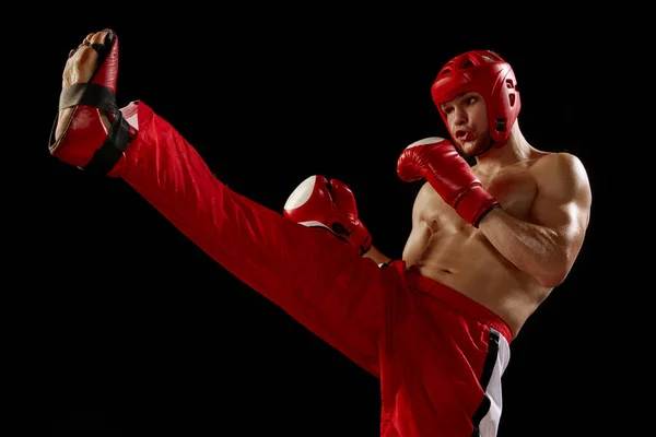 Champion Plan Studio Kickboxer Masculin Combattant Mma Mouvement Action Isolé — Photo
