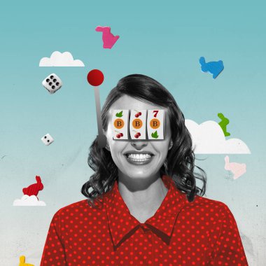 Çağdaş sanat kolajı. Yaratıcı tasarım. Neşeli gülümseyen kadın kumarhane oyunu oynuyor ve kazanıyor. Eşleşen resimler. Oyun konsepti, hobi, boş zaman, entelektüel oyun stratejisi, yaratıcılık