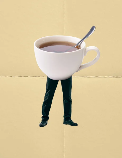 Коллаж Современного Искусства Мужские Ноги Костюме Телом Чашки Черного Чая — стоковое фото