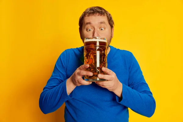 Portrait Emotive Man Blue Sweater Posing Foamy Beer Mug Isolated — Stock Photo, Image