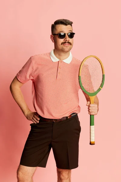 Joyful Portraits Handsome Charismatic Man Stylish Clothes Posing Tennis Racket — Stok fotoğraf