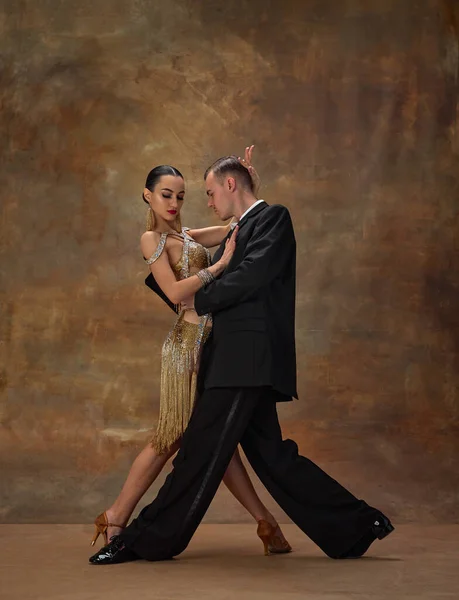 Man Woman Professional Tango Dancers Stylish Beautiful Stage Costumes Performing —  Fotos de Stock