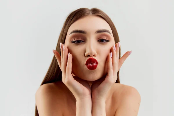 Sending Kisses Young Beautiful Brunette Girl Red Lips Makeup Posing —  Fotos de Stock