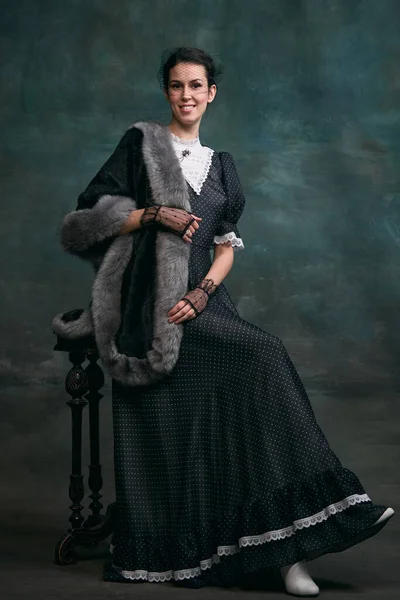 Beautiful Woman Image Anna Karenina Stylish Dark Dress Posing Vintage — Zdjęcie stockowe