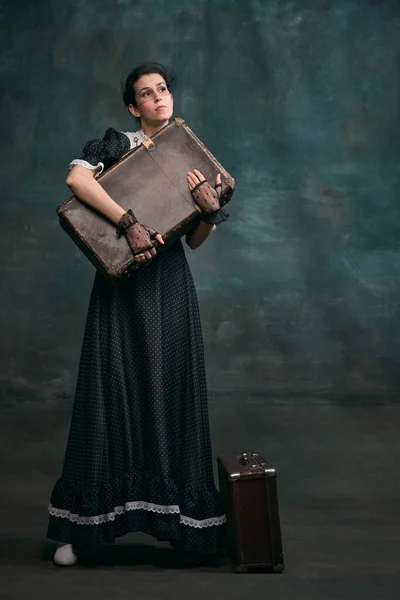 Holding Suitcase Destiny Beautiful Woman Image Anna Karenina Vintage Dark — Stockfoto