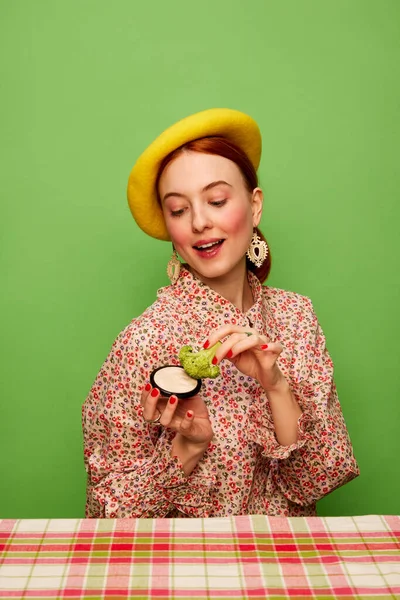 Beautiful Young Girl Cute Outfit Eating Broccoli Cream Sauce Green — Stok fotoğraf