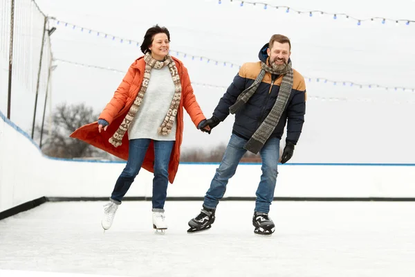 Happy Mature Middle Aged Couple Man Woman Cheerfully Skating Open — Stock Photo, Image