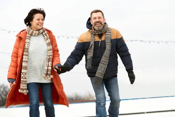Middle Aged Smiling Happy People Man Woman Spending Time Open — Stock Photo, Image