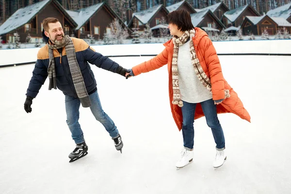 Mature Middle Aged Man Woman Couple Skating Open Air Ice — Stock Photo, Image