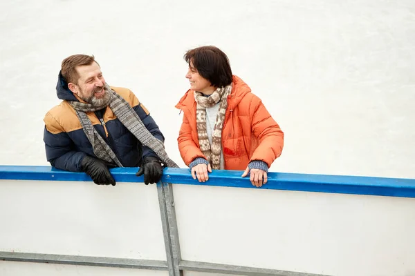 Middle Aged People Visiting Open Air Ice Rink Winter Day — Stock Photo, Image