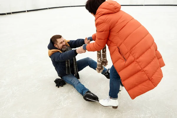 Outdoor Fun Middle Aged Couple Skating Open Air Ice Rink — Stock Photo, Image
