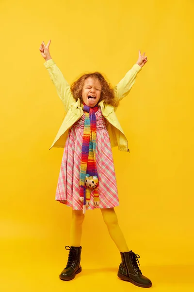 Emotional Happy Kid Little Cute Girl Child Curly Hair Posing — Stockfoto