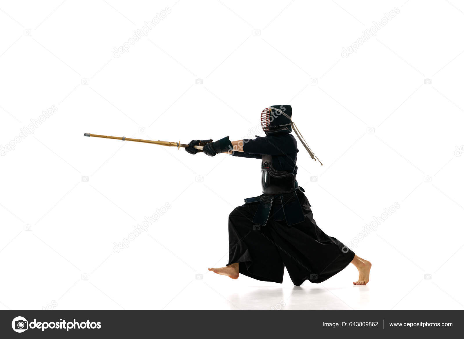 Δύναμη Άνθρωπος Επαγγελματίας Αθλητής Kendo Μαύρη Στολή Σπαθί Shinai  Εκπαίδευση — Φωτογραφία Αρχείου © vova130555@gmail.com #643809862