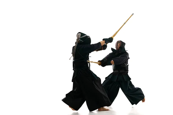 Two Men Professional Kendo Athletes Uniform Helmet Training Bamboo Shinai — Stock Photo, Image