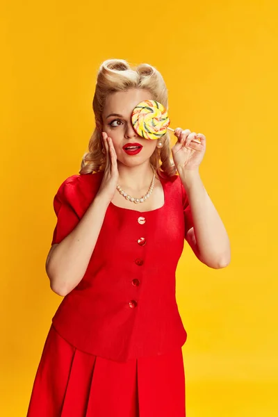 Candy Lover Portrait Beautiful Young Blonde Girl Stylish Hairstyle Red — Stock Photo, Image