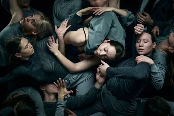 Detailní Záběr Podpora Chaos Skupina Mladých Lidí Mužských Ženských Tanečnic — Stock fotografie