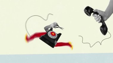 Hareket etmeyi, animasyonu durdurun. Yaratıcı tasarım. Parlak kırmızı tayt ve topuklularla kadın bacakları üzerinde çalışan Retro telefon. - Konuşmak istemiyorum. Sürrealizm kavramı, yaratıcılık, retro stil, hayal gücü